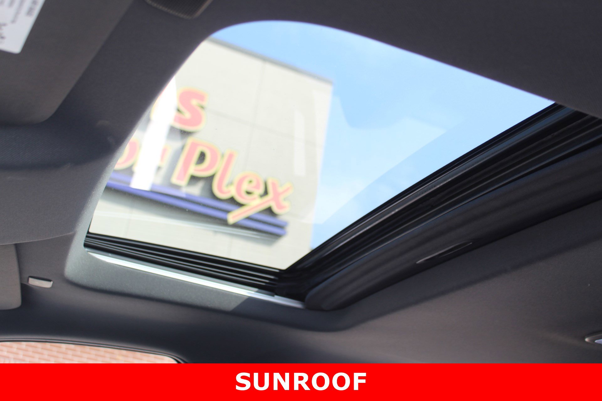 Used 2019 GMC Sierra 1500 AT4 w/ AT4 Premium Package image 29