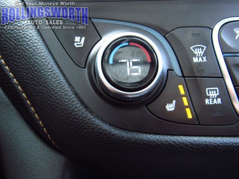 Used 2018 Chevrolet Equinox Premier FWD image 16