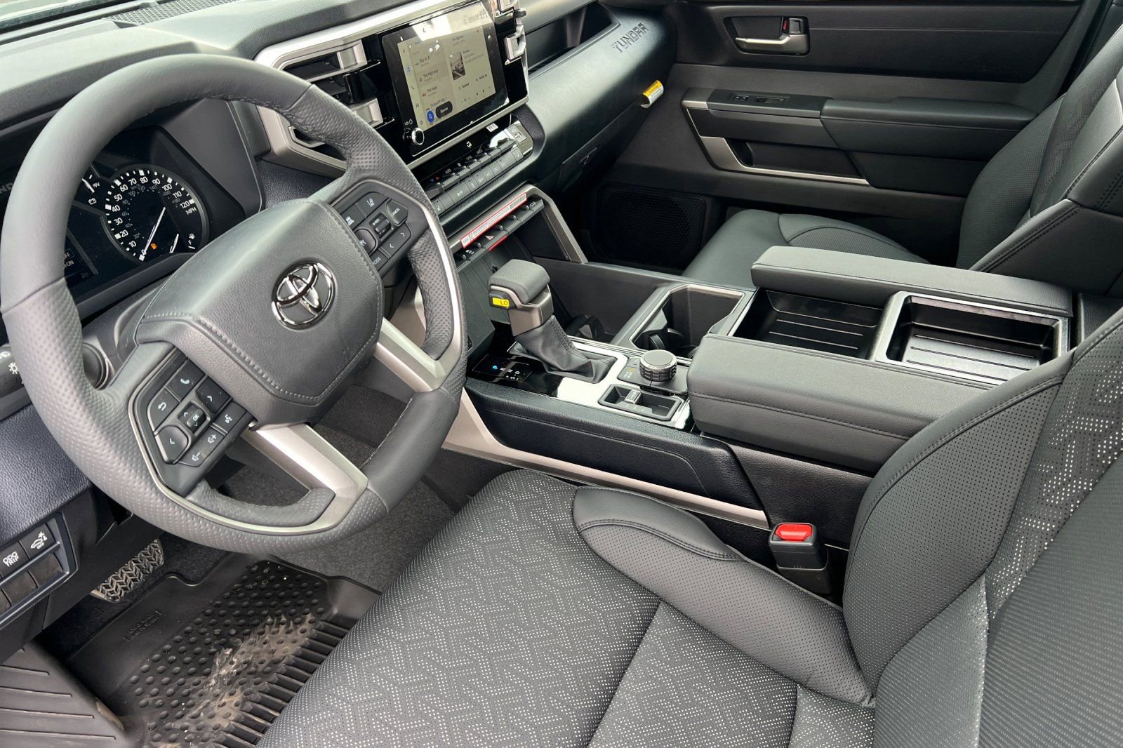 Used 2025 Toyota Tundra SR5 w/ SR5 Premium Package AWD/4WD image 7