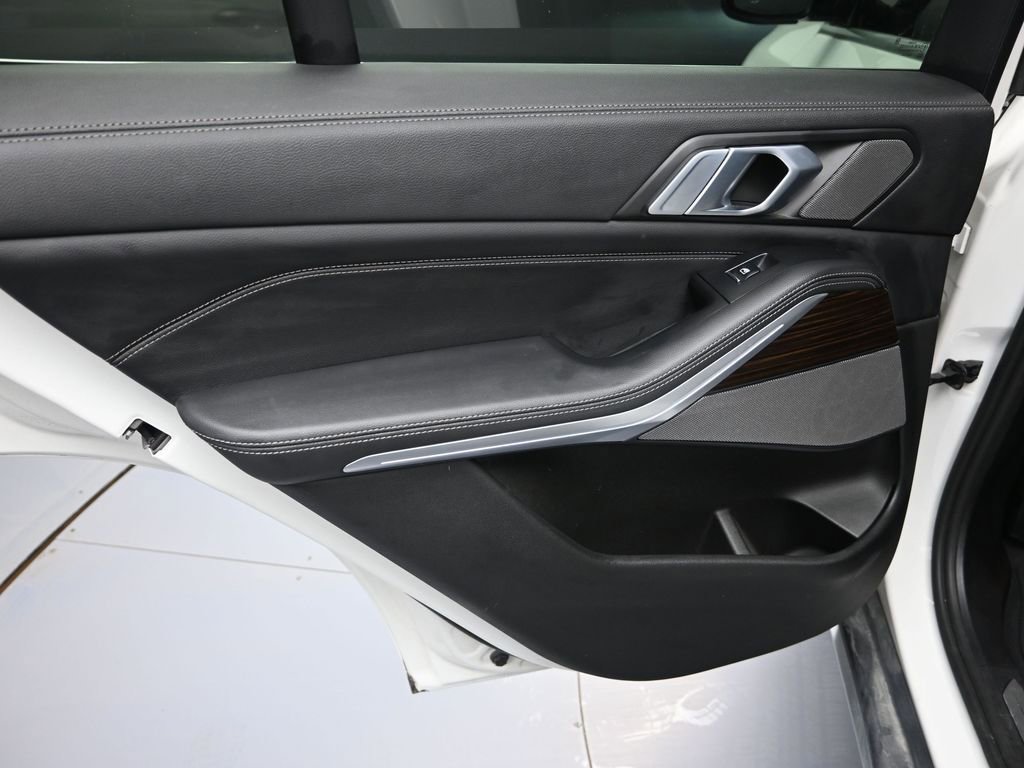 Used 2020 BMW X5 xDrive40i w/ Premium Package image 28