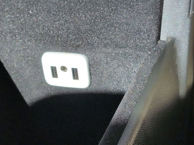 Used 2017 Cadillac XT5 Base w/ LPO, Wheel Lock Package image 22