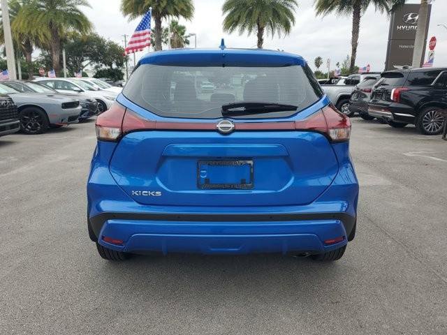 Used 2023 Nissan Kicks S image 6