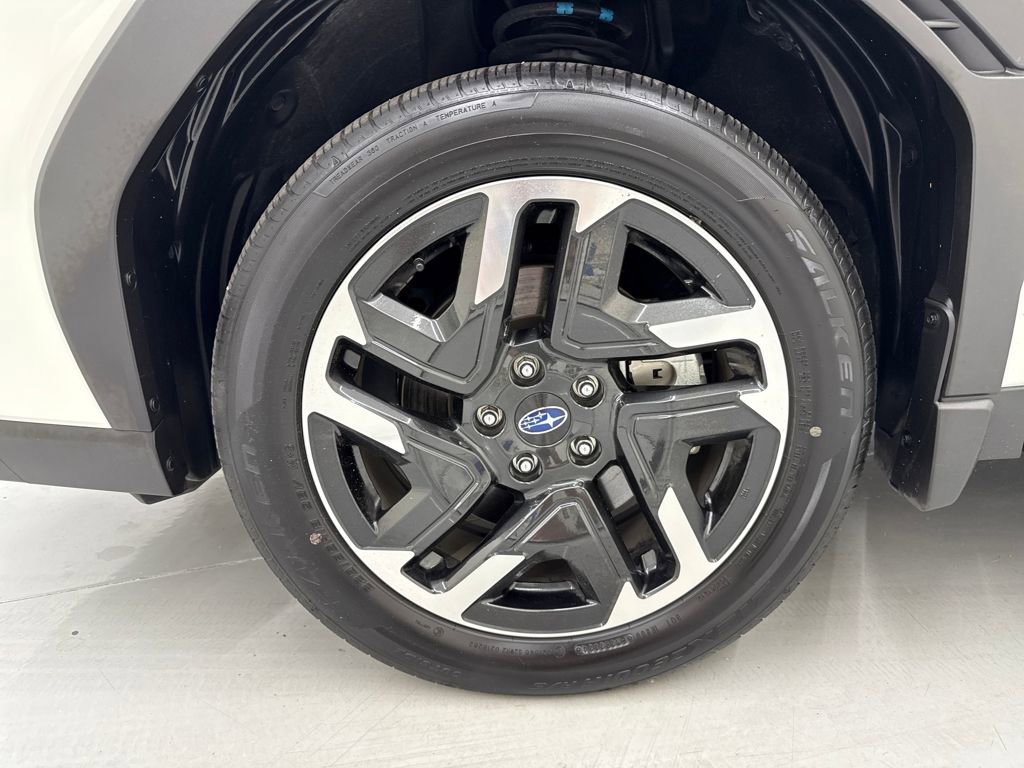 Certified 2025 Subaru Forester Limited image 9