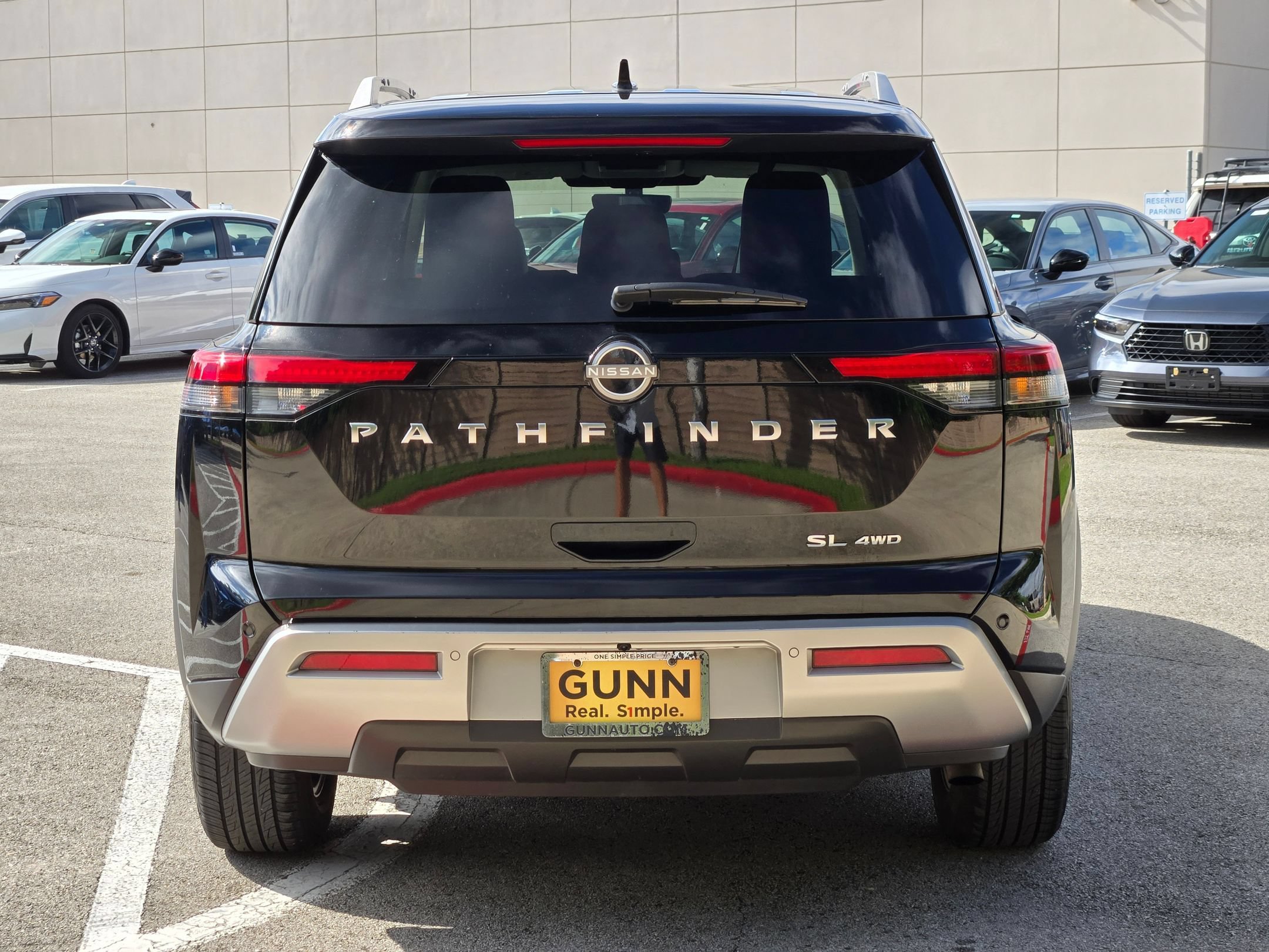 Used 2025 Nissan Pathfinder SL AWD/4WD image 4