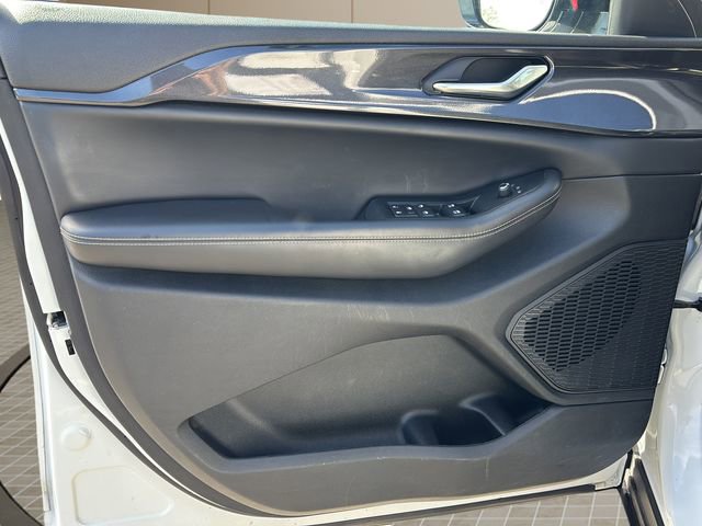 Certified 2023 Jeep Grand Cherokee Altitude image 15