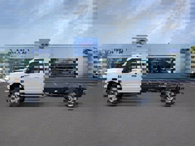 New 2025 Ford F350 XL w/ XL Chrome Package image 3