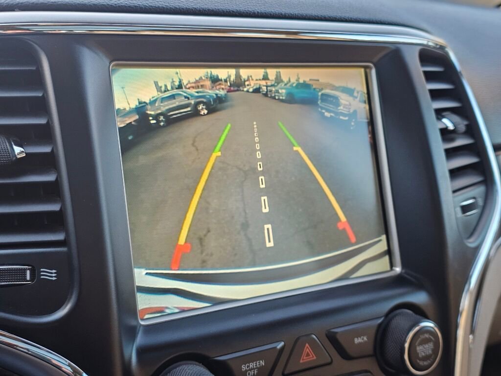 Used 2015 Jeep Grand Cherokee Limited w/ Luxury Group II image 23