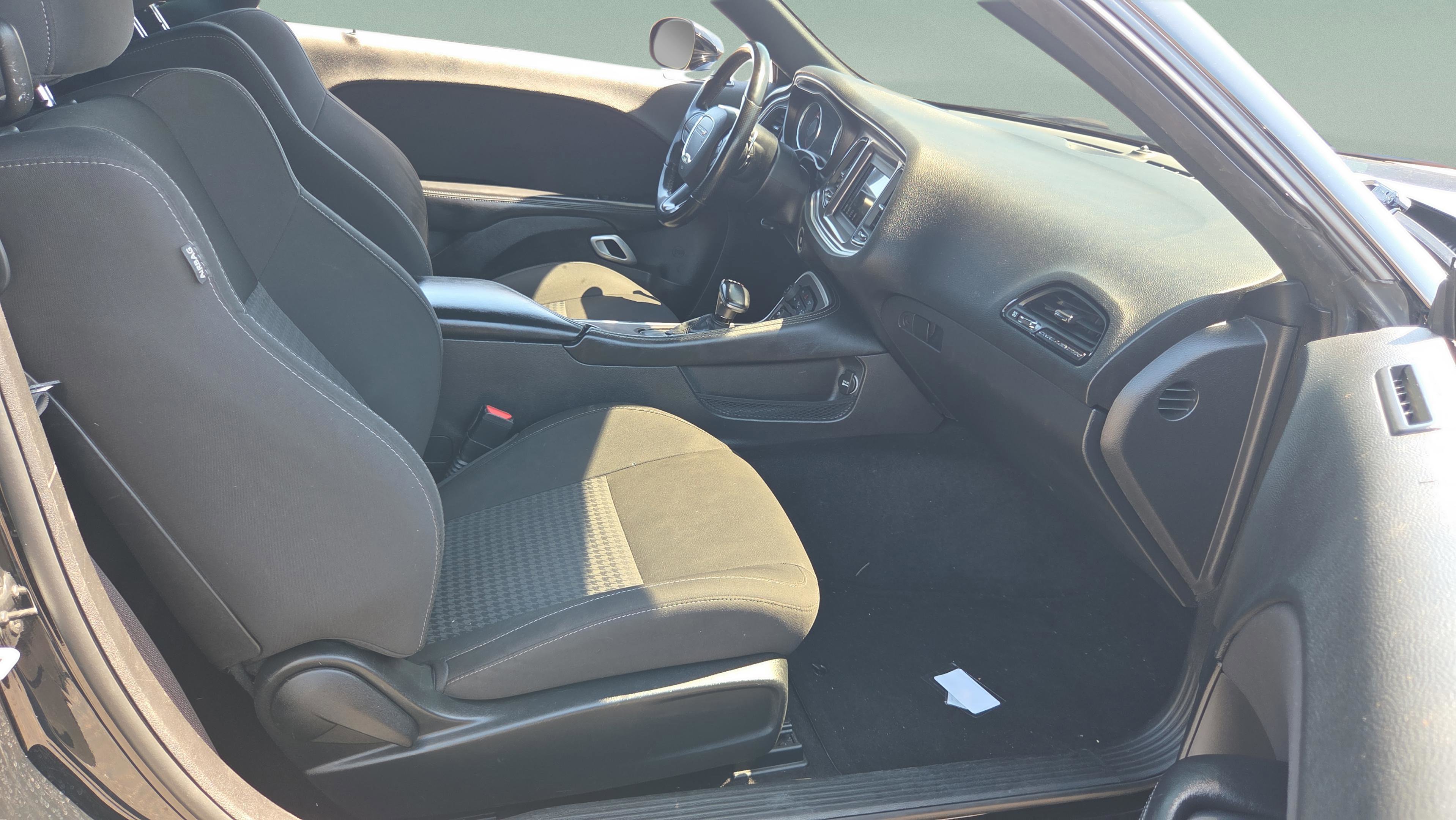 Used 2022 Dodge Challenger GT image 13