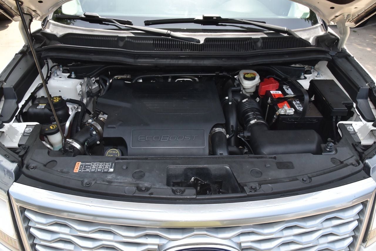 Used 2017 Ford Explorer Platinum AWD/4WD image 39