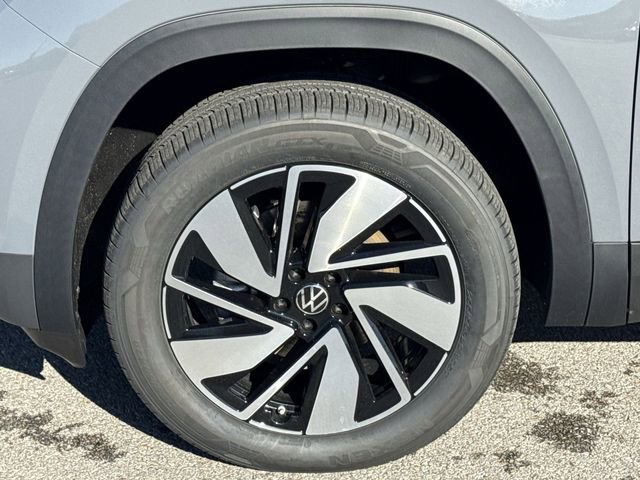 New 2026 Volkswagen Atlas SE FWD image 23