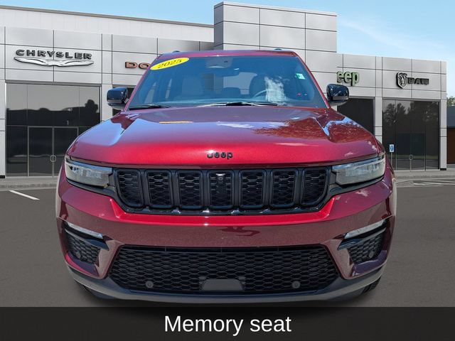 Used 2025 Jeep Grand Cherokee Limited w/ Luxury Tech Group II AWD/4WD image 10
