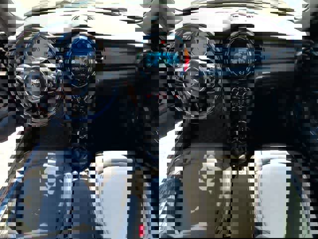 Used 2020 MINI Cooper 2-Door Hardtop image 13