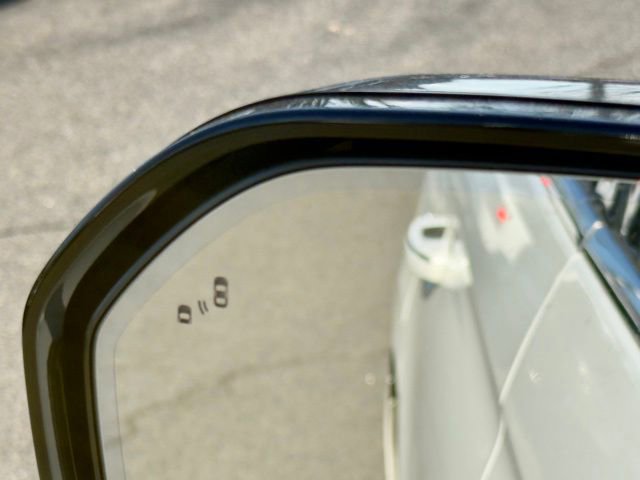 Used 2022 Lincoln Navigator Reserve image 16