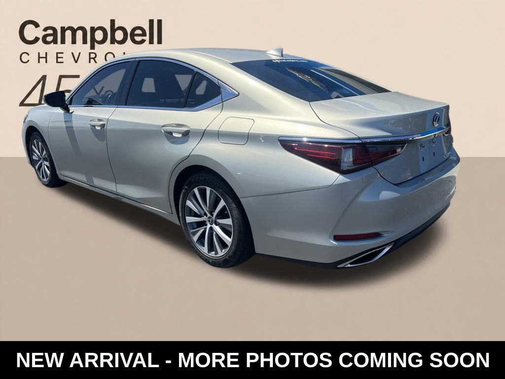 Used 2021 Lexus ES 350 w/ Accessory Package FWD image 3