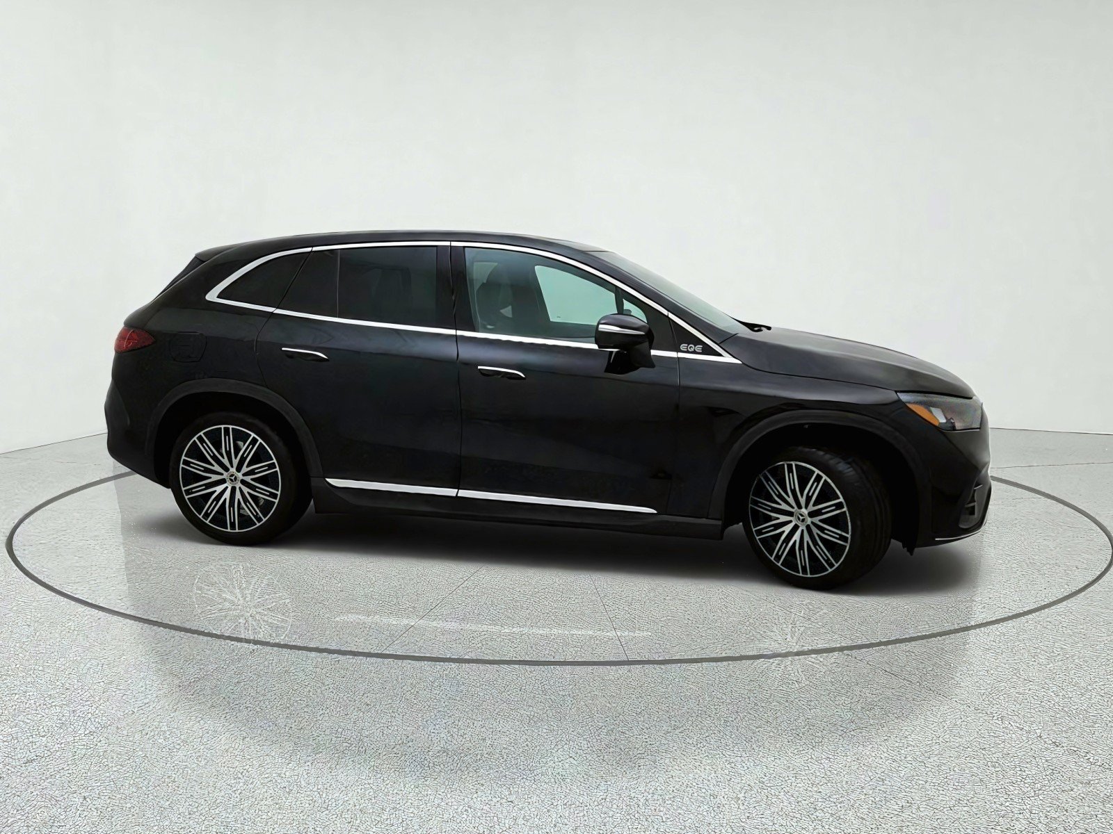 Used 2023 Mercedes-Benz EQE 500 4MATIC SUV image 6