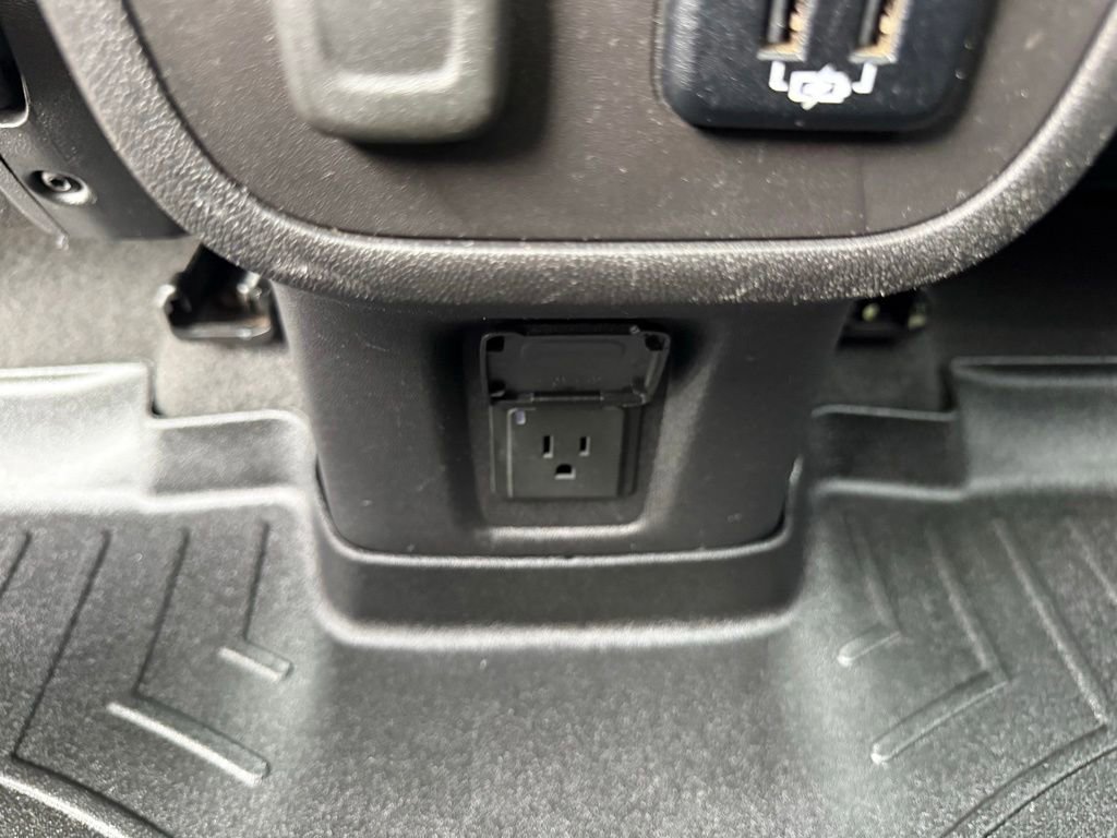 Used 2018 Chevrolet Equinox LT w/ Sun & Infotainment Package FWD image 35