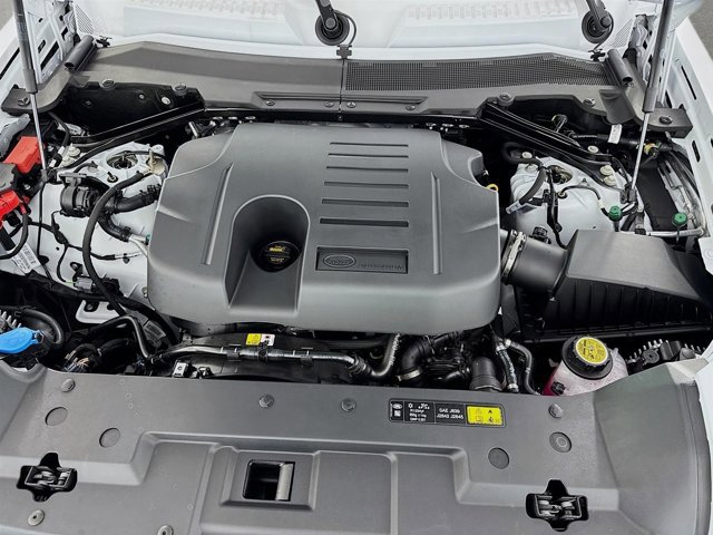 Used 2026 Land Rover Defender 110 X-Dynamic SE image 32