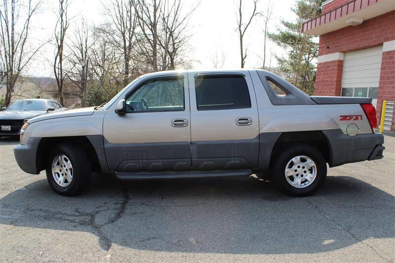 Used 2002 Chevrolet Avalanche 4x4 w/ Off-Road Suspension Pkg image 2