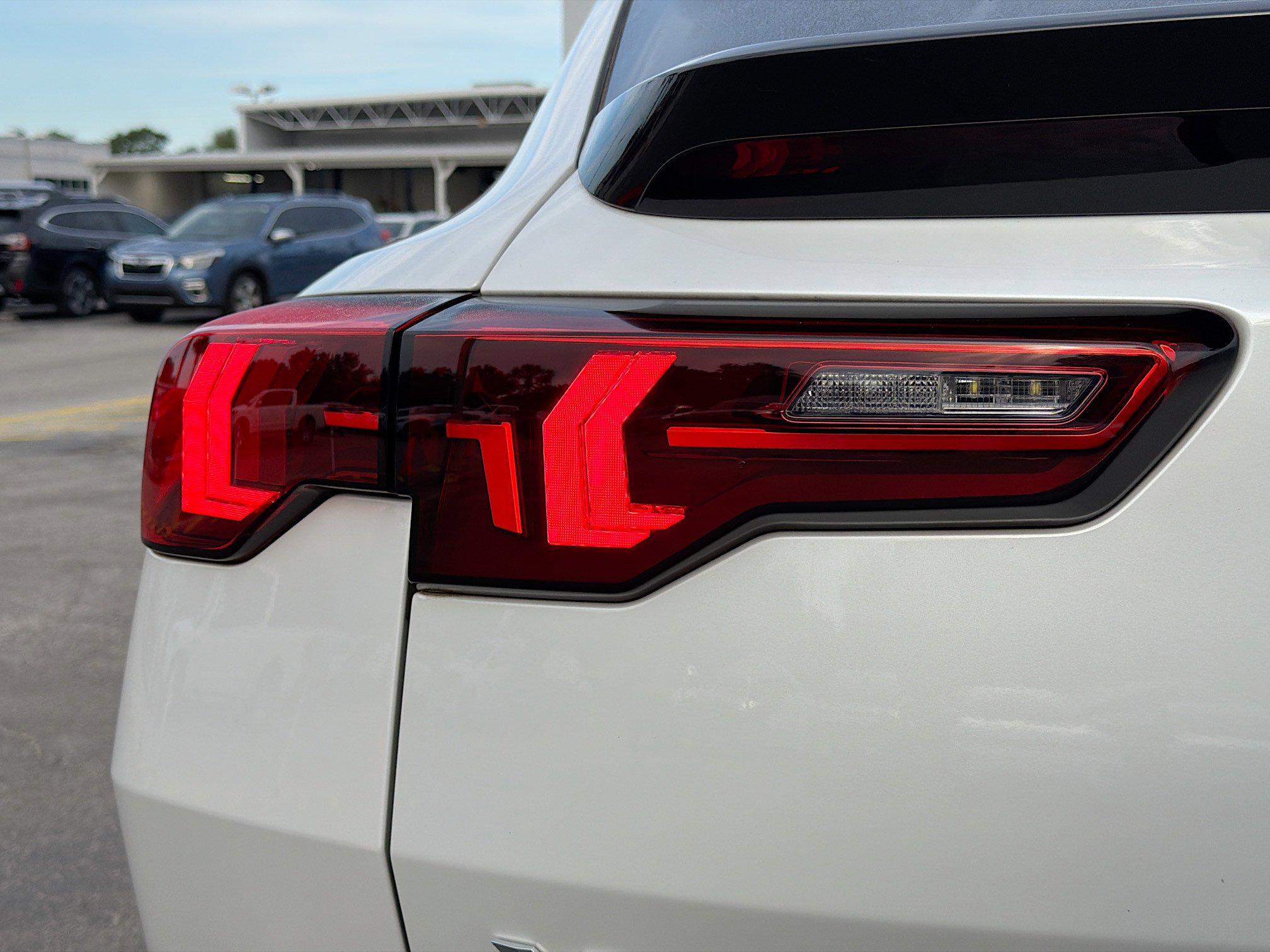 Used 2025 BMW X2 xDrive28i AWD/4WD image 10