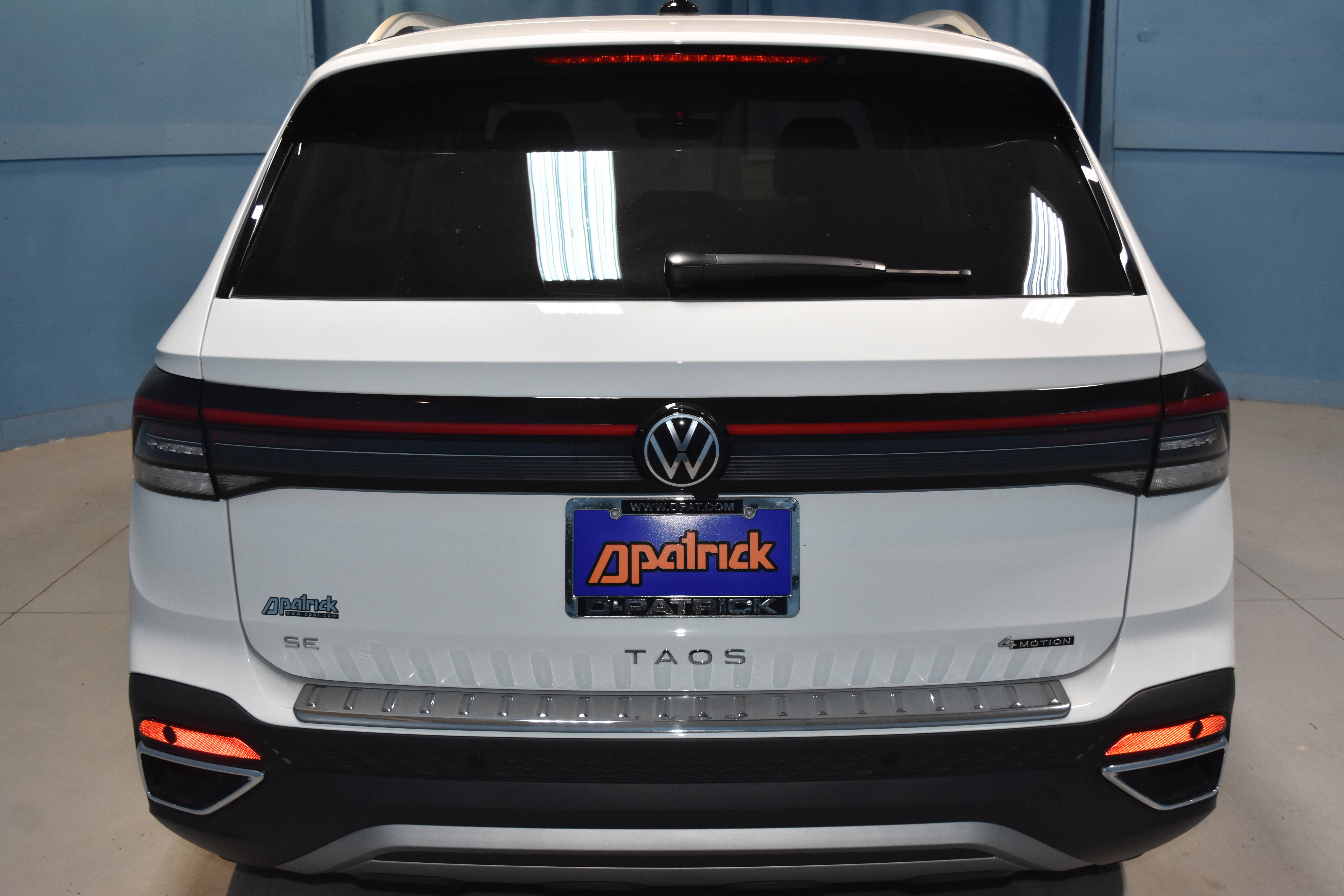 New 2025 Volkswagen Taos SE image 22