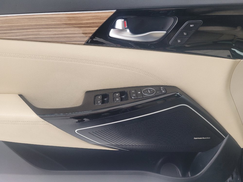 Used 2018 Kia Cadenza Technology FWD image 27