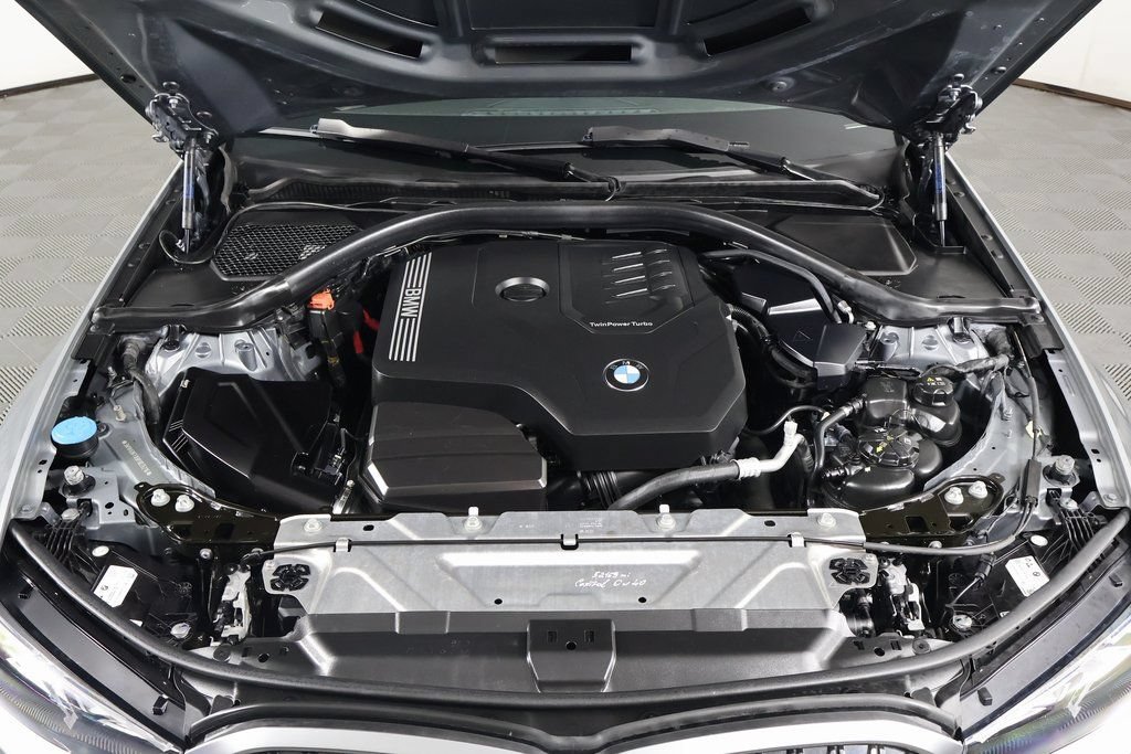Used 2023 BMW 330i Sedan w/ Driving Assistance Package RWD image 15