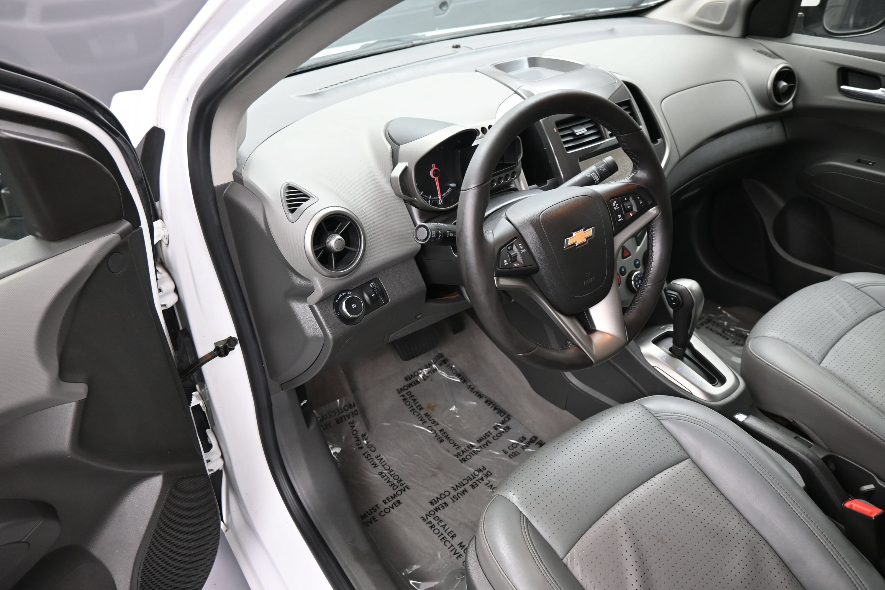 Used 2015 Chevrolet Sonic LTZ FWD image 12