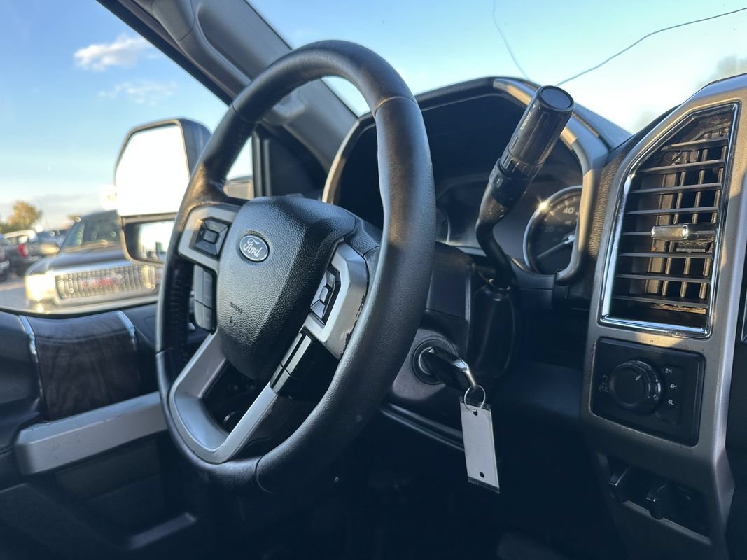 Used 2018 Ford F250 Lariat w/ Lariat Value Package AWD/4WD image 17