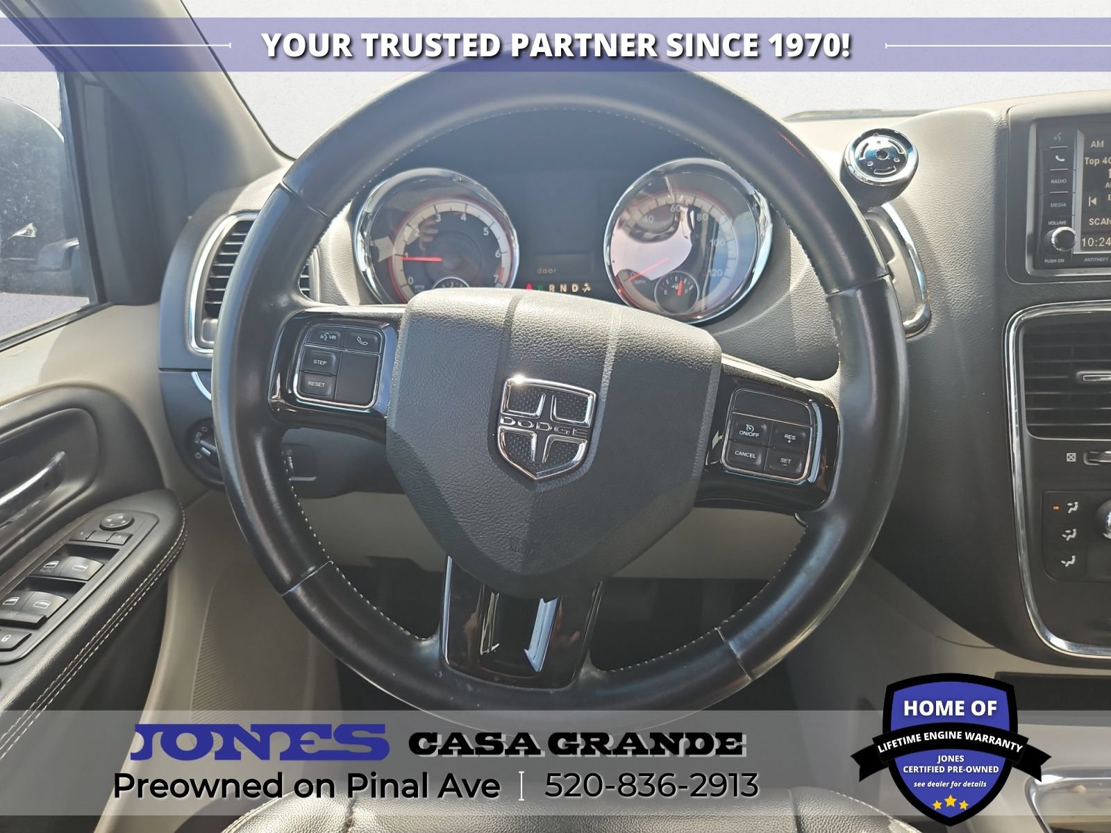 Used 2017 Dodge Grand Caravan SXT FWD image 9