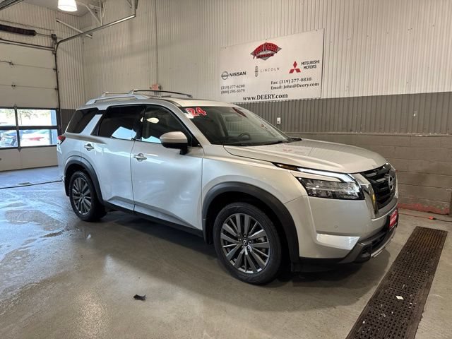 Certified 2024 Nissan Pathfinder SL w/ SL Premium Package AWD/4WD image 1