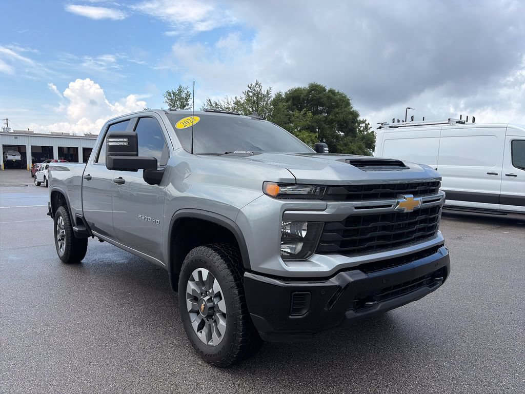 Used 2025 Chevrolet Silverado 2500 Custom w/ Custom Value Package AWD/4WD image 9