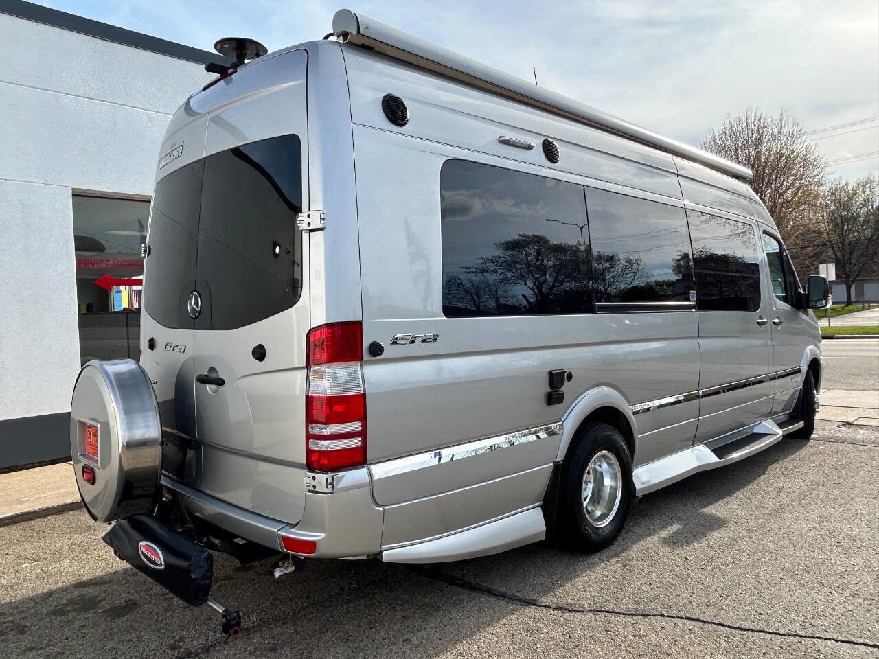 Used 2017 Mercedes-Benz Sprinter 3500 image 4