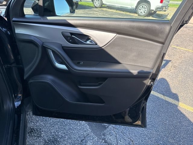 Used 2025 Chevrolet Blazer LT AWD/4WD image 16