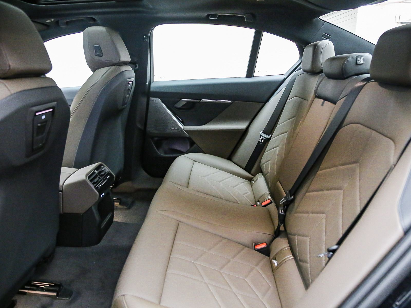 New 2027 BMW 530i RWD image 21