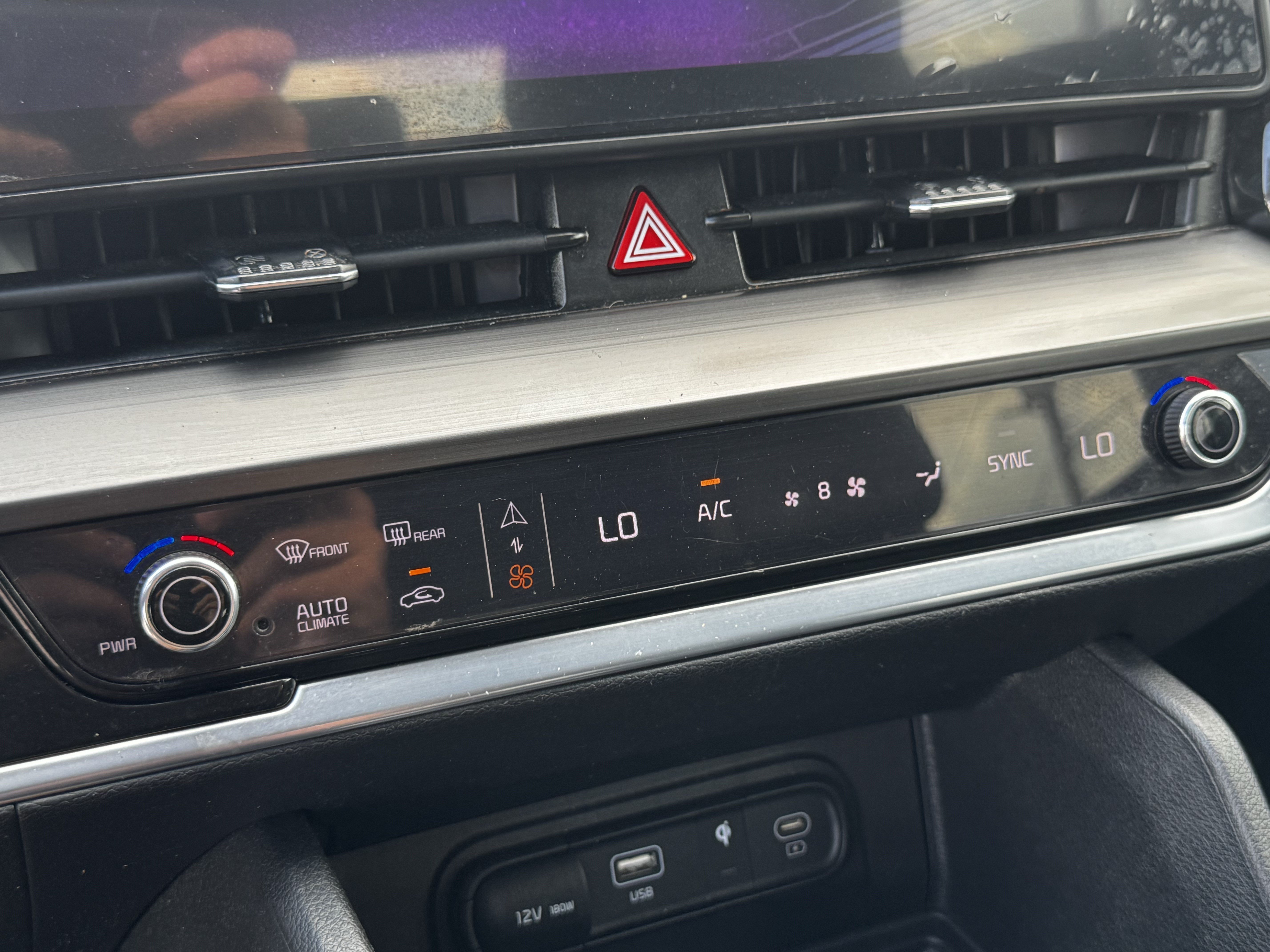 Used 2025 Kia Sportage EX FWD image 18
