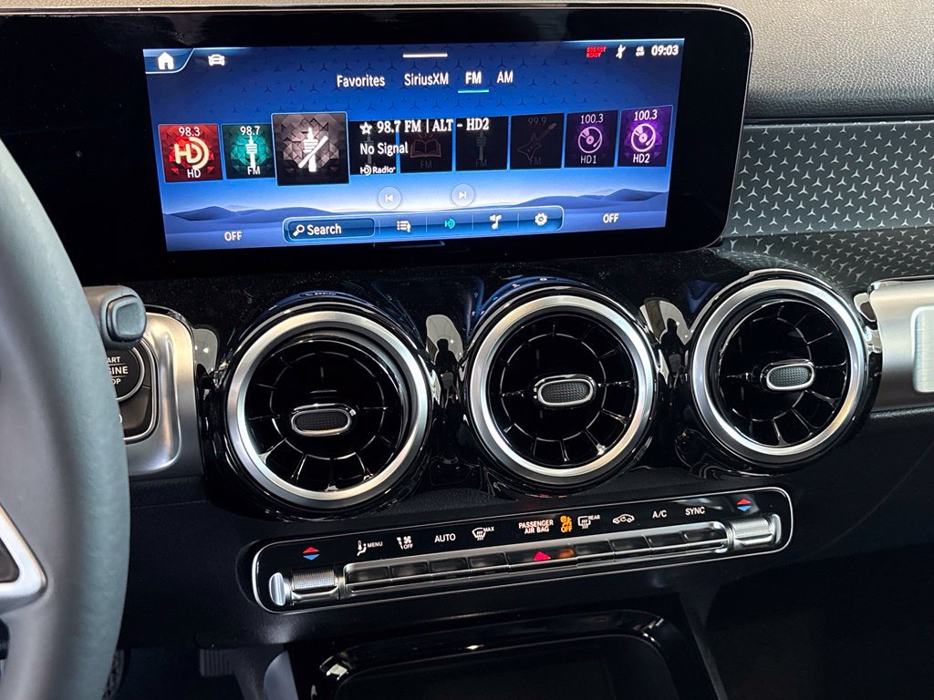 New 2026 Mercedes-Benz GLB 250 4MATIC image 23