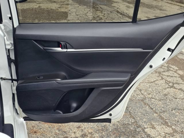 Used 2021 Toyota Camry SE FWD image 15