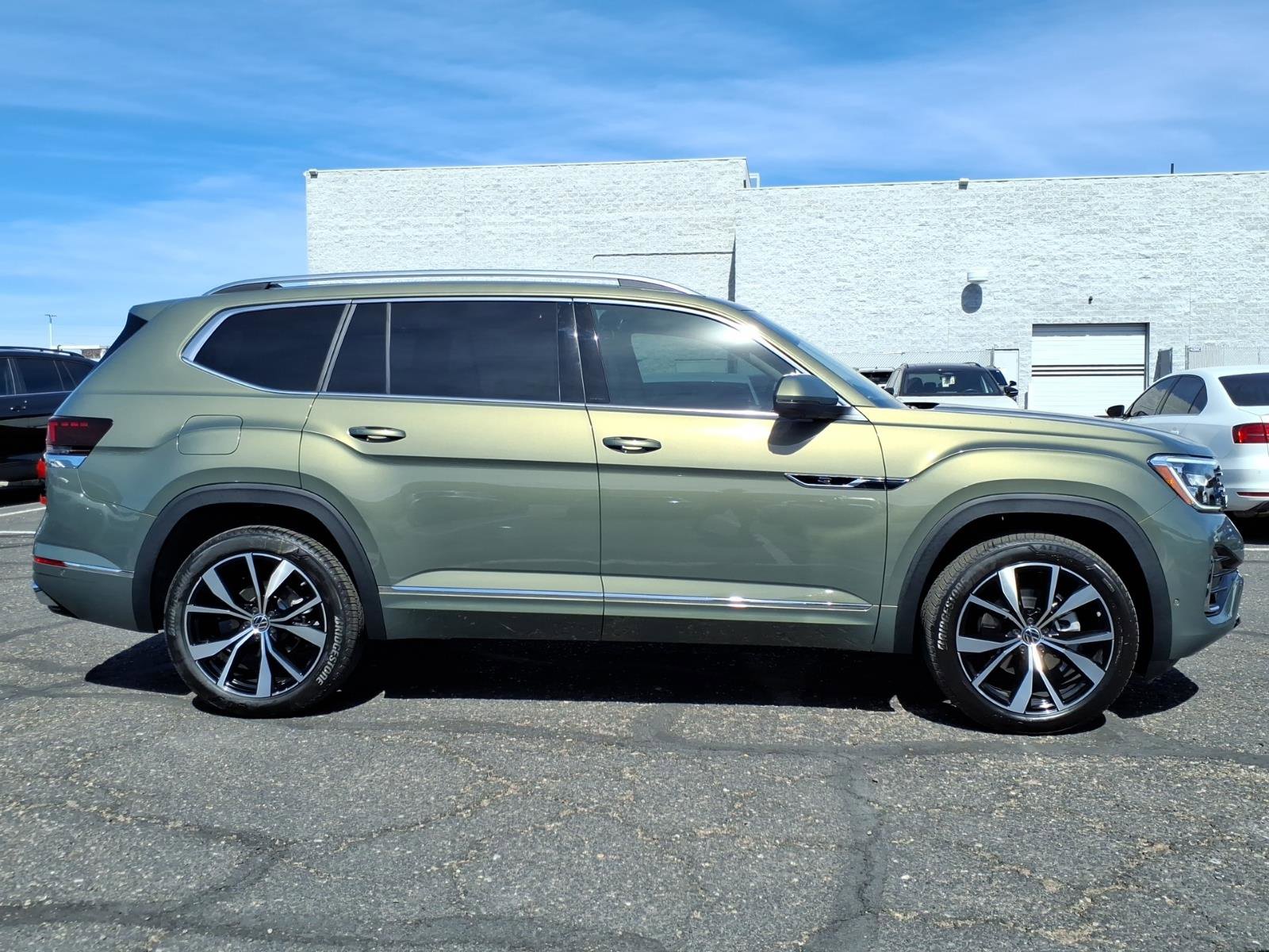 New 2026 Volkswagen Atlas SEL Premium R-Line image 7