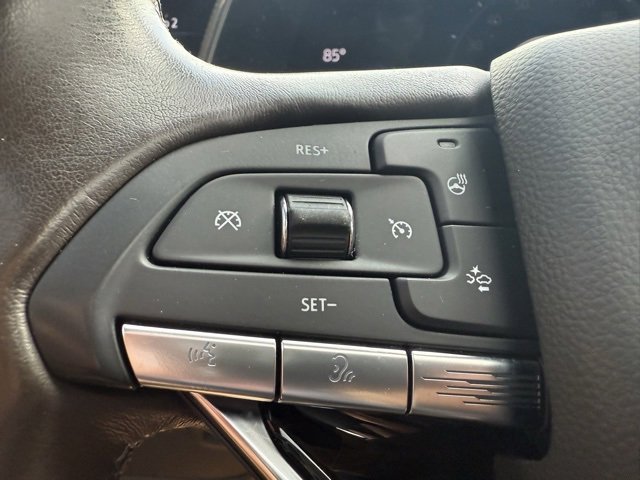 Used 2023 Cadillac Escalade ESV Premium Luxury image 26