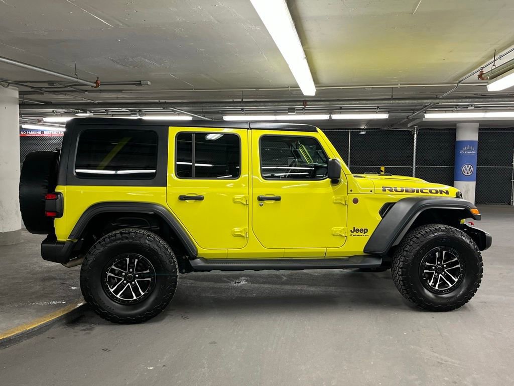 Used 2024 Jeep Wrangler Unlimited Rubicon w/ XTREMEE 35" Tire Package image 33