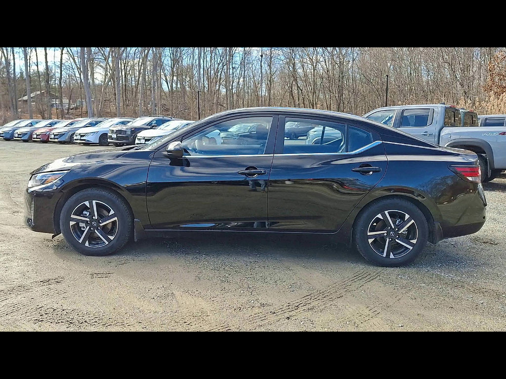 Used 2025 Nissan Sentra SV w/ Trunk Package image 5