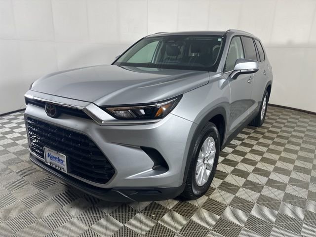 Used 2025 Toyota Grand Highlander AWD image 2