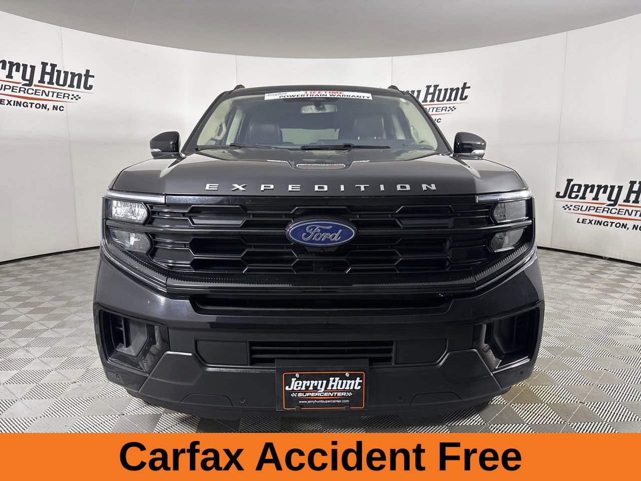 Used 2025 Ford Expedition Active image 3