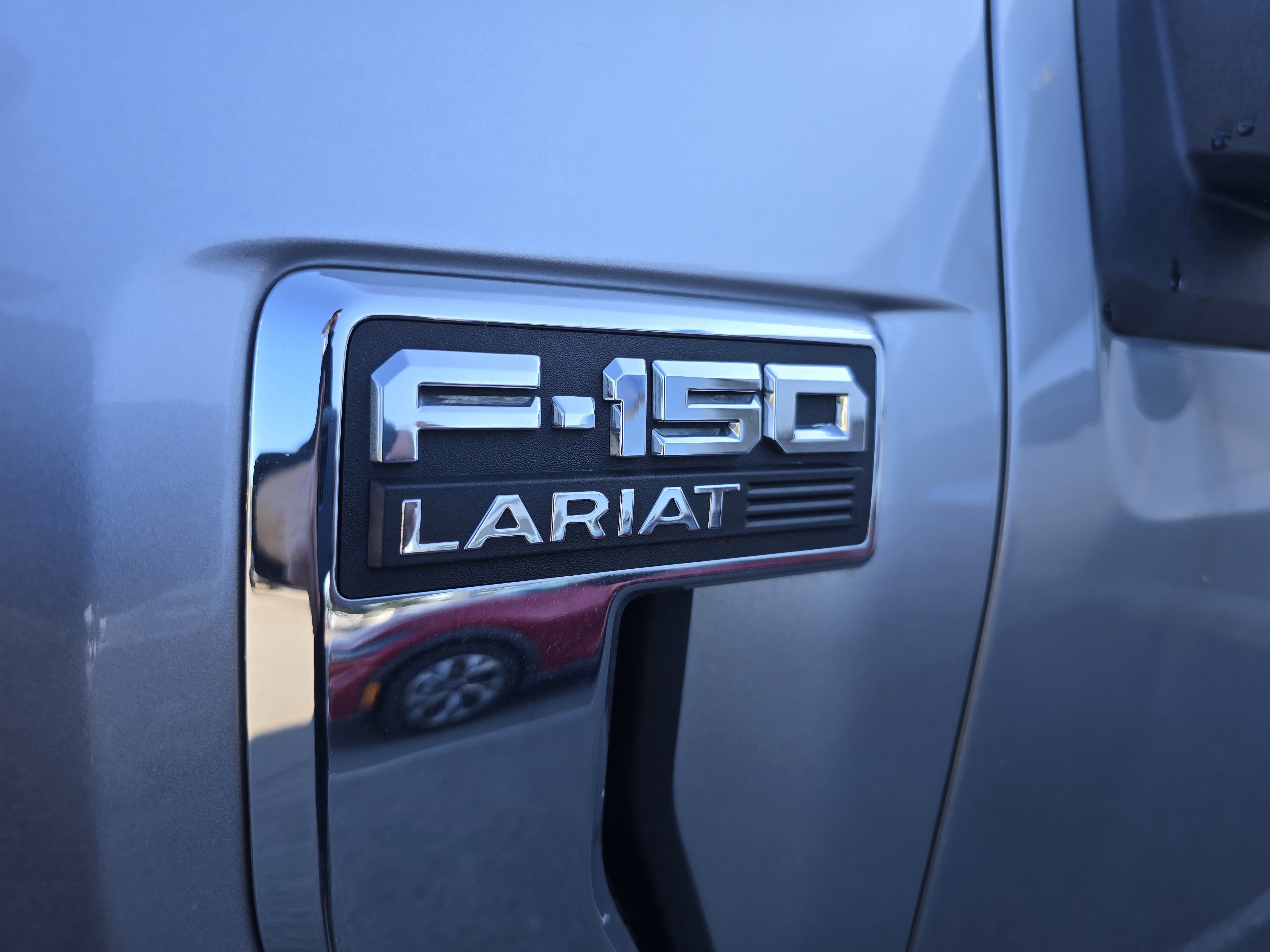 Used 2023 Ford F150 Lariat w/ Equipment Group 502A High image 9
