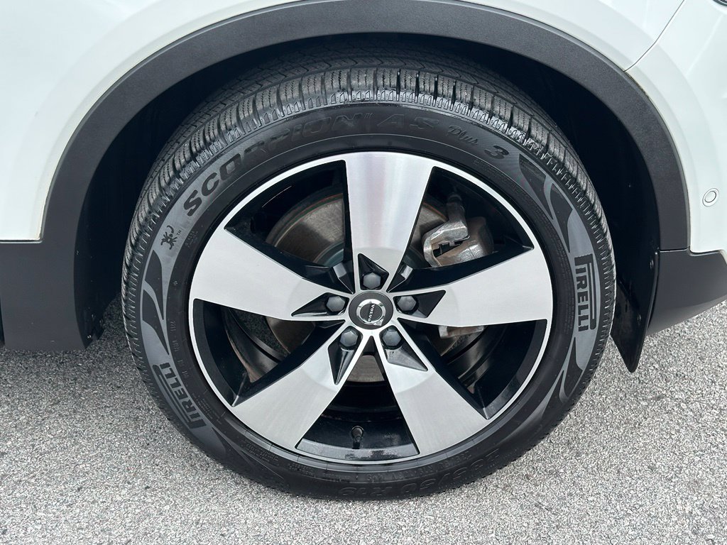 Used 2019 Volvo XC40 T5 Momentum AWD/4WD image 9