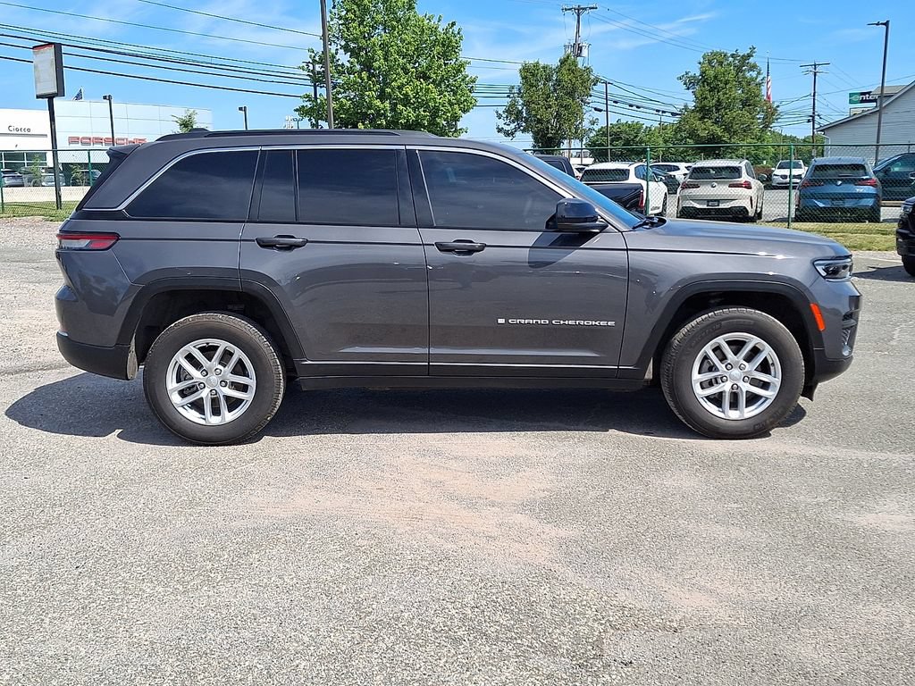 Used 2025 Jeep Grand Cherokee Laredo X AWD/4WD image 10