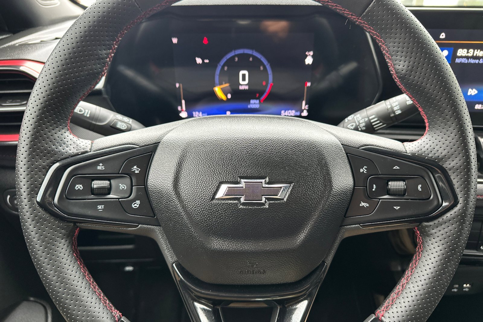 Used 2025 Chevrolet TrailBlazer RS w/ Driver Confidence Package image 23