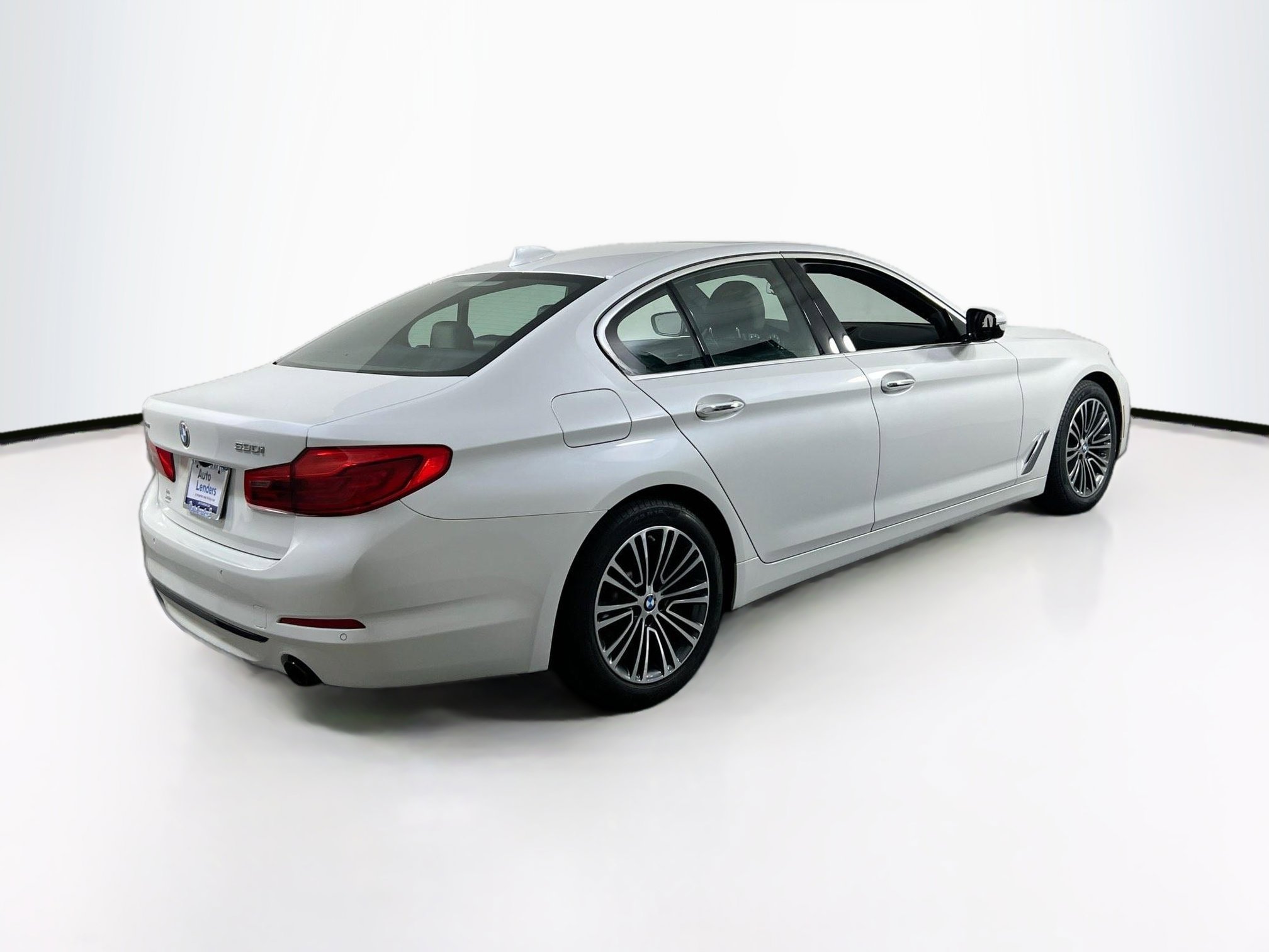 Used 2018 BMW 530i xDrive AWD/4WD image 5