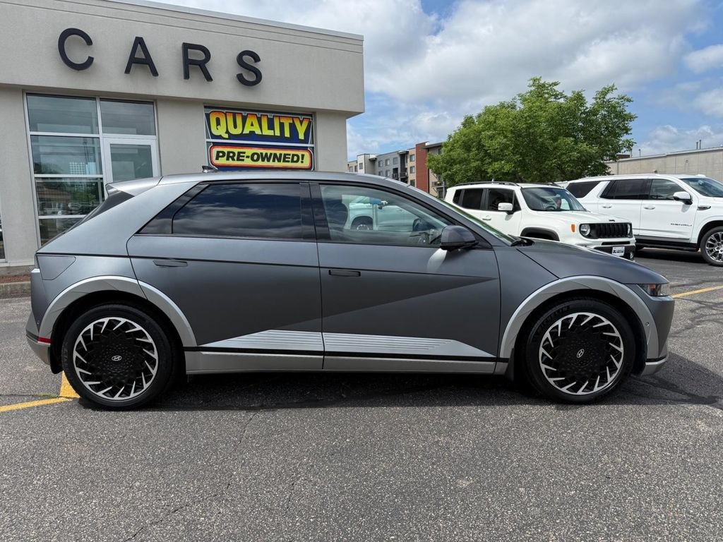Used 2023 Hyundai Ioniq 5 Limited AWD/4WD image 2