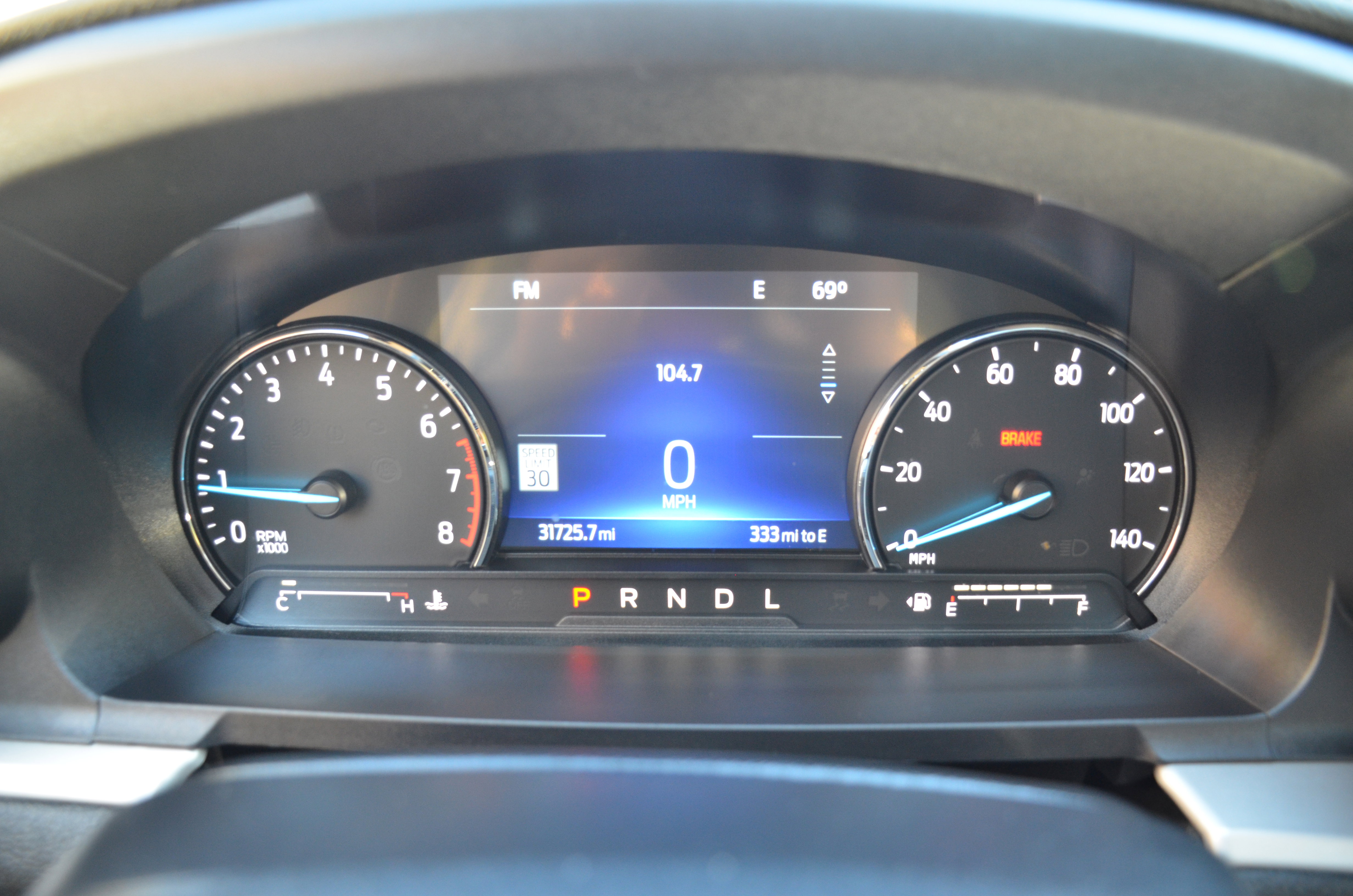 Used 2022 Ford Explorer XLT w/ Equipment Group 202A image 7